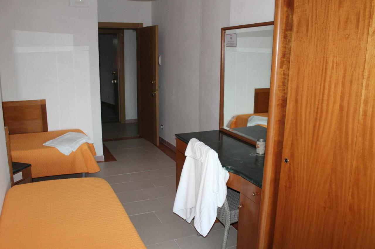 B&B Palazzo Manfredi Vieste, Fronte Mare Con Parcheggio מראה חיצוני תמונה