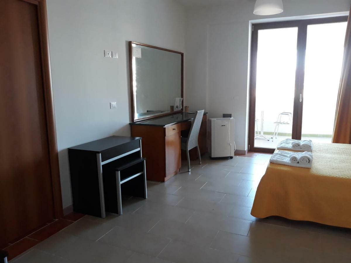 B&B Palazzo Manfredi Vieste, Fronte Mare Con Parcheggio מראה חיצוני תמונה